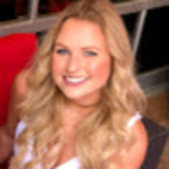 Meet your Posher, Essie - Picture 1 of 1